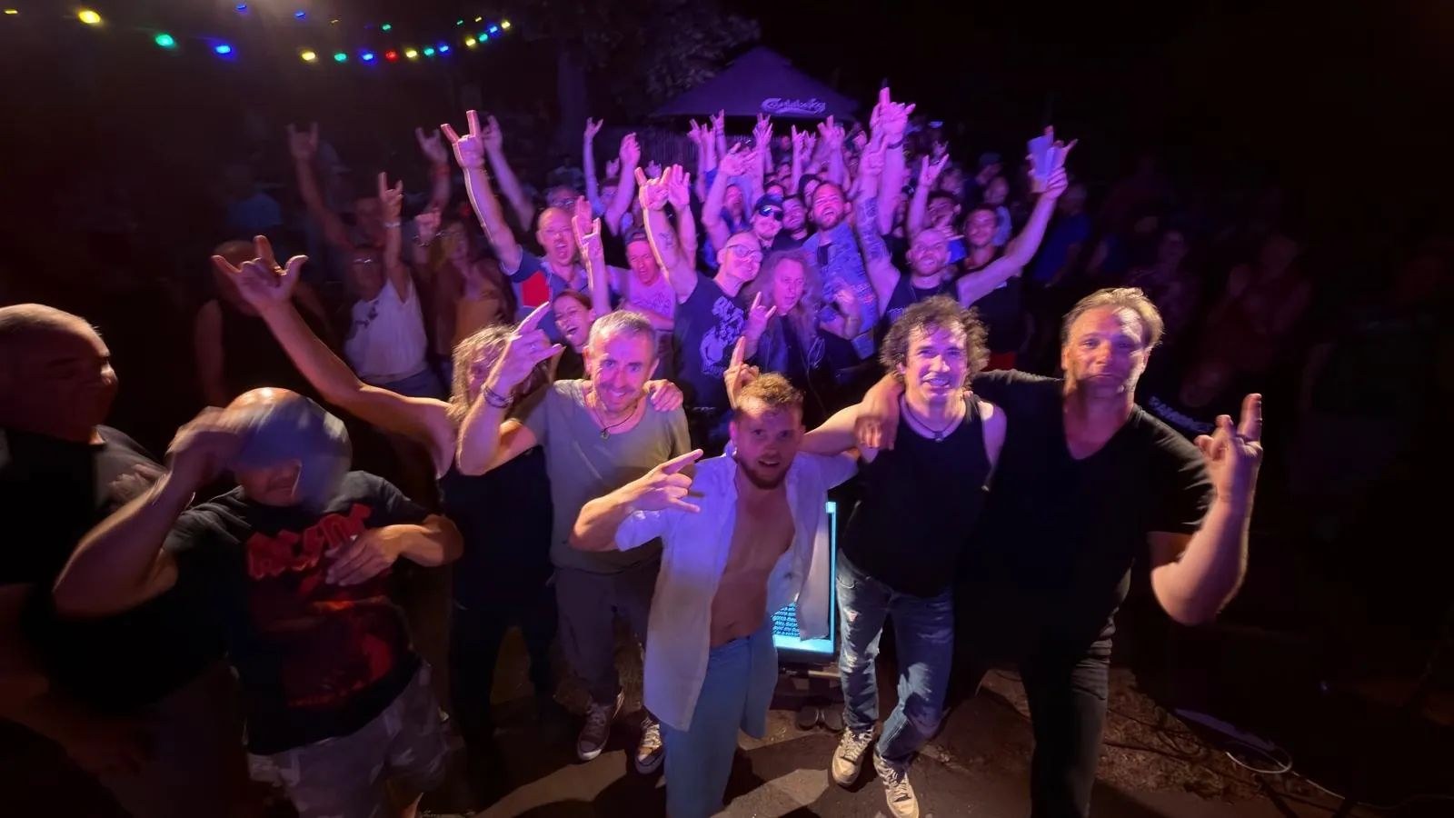 Rock To Hell et le public en fin de concert